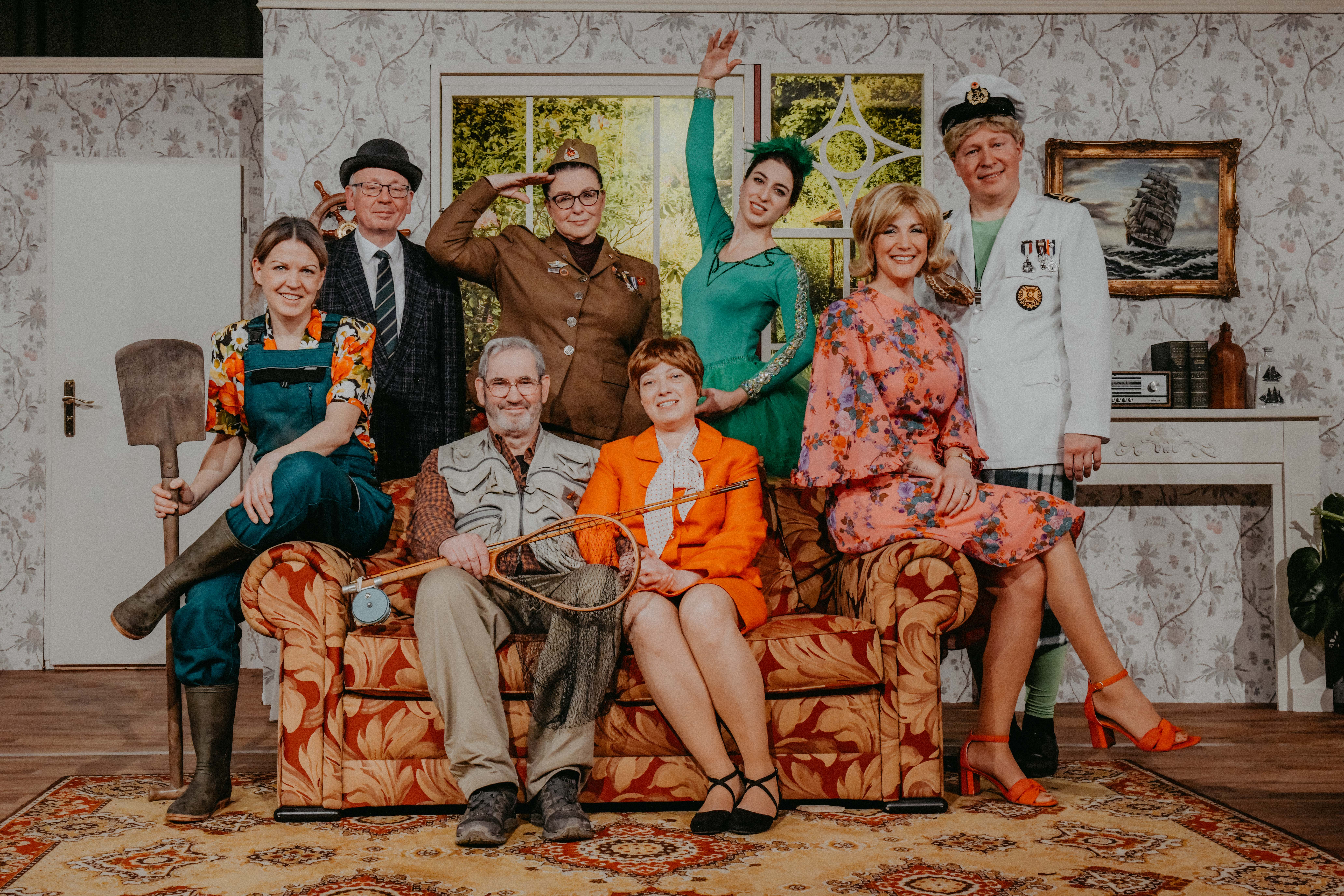 HASCH MICH, GENOSSE!